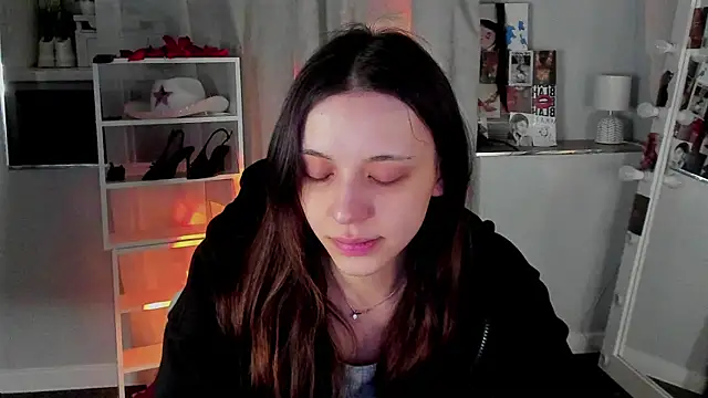 Sahara Shields online show from April 12, 9:47 am