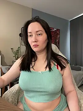 Snapshot of Kiss_My_Body chatting on March 30, 1:34 pm Kiss My Body online show from March 30, 1:34 pm