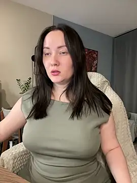 Snapshot of Kiss_My_Body chatting on April 1, 4:48 pm Kiss My Body online show from April 1, 4:48 pm
