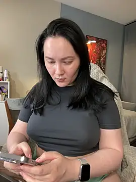 Snapshot of Kiss_My_Body chatting on April 11, 5:50 pm Kiss My Body online show from April 11, 5:50 pm