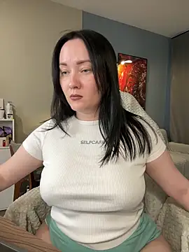 Snapshot of Kiss_My_Body chatting on April 14, 4:35 pm Kiss My Body online show from April 14, 4:35 pm