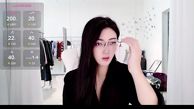 miaomiao-777 online show from October 31, 3:07 am