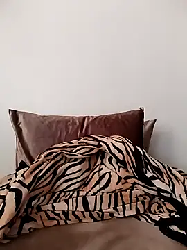 YaraMoon- online show from January 20, 11:45 am