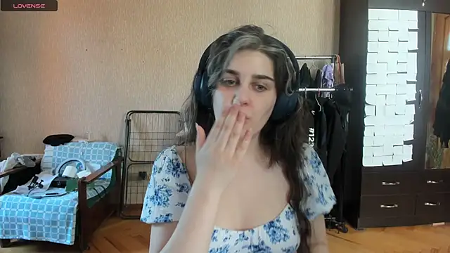  Roselina  online show from June 25, 9:47 am