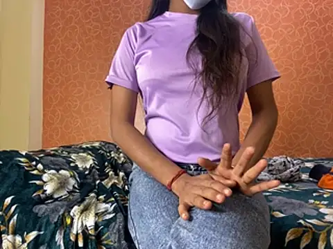 Snapshot of Sandhya_lovely chatting on January 15, 9:35 am Sandhya lovely online show from January 15, 9:35 am