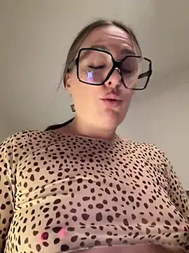Megan off online show from June 11, 7:06 am