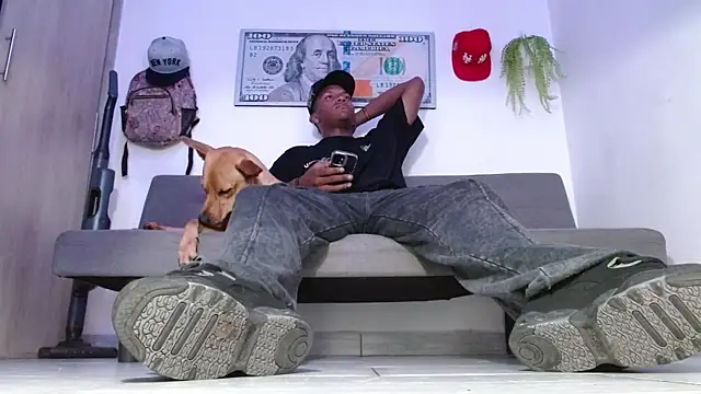 Master foot  online show from April 9, 6:13 am