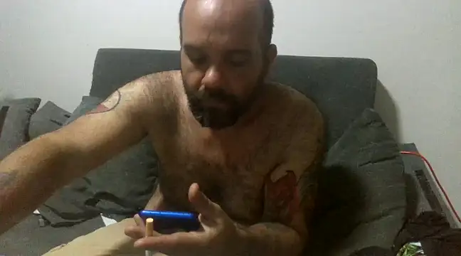 Snapshot of Chubi6669 chatting on January 22, 10:29 am Chubi6669 online show from January 22, 10:29 am