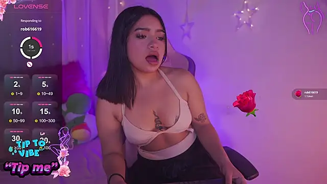 Snapshot of emma_soffia_ chatting on February 1, 7:13 pm emma soffia  online show from February 1, 7:13 pm