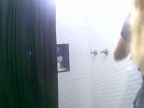 VittoriaTaylor online show from February 4, 6:36 pm