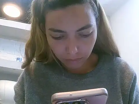 VittoriaTaylor online show from February 12, 12:44 pm