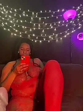 Snapshot of xoxoHotCoCo chatting on January 11, 10:26 pm xoxoHotCoCo online show from January 11, 10:26 pm