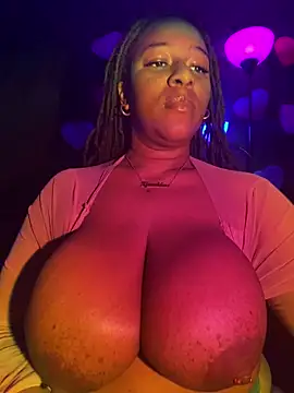 xoxoHotCoCo online show from February 11, 3:55 am