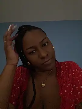 xoxoHotCoCo online show from May 11, 9:12 pm