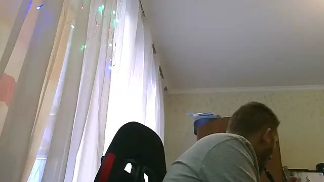 HunterOnBoobs online show from February 24, 12:59 pm