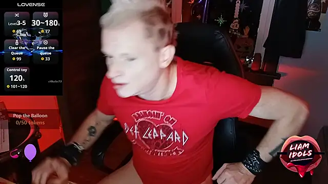 Snapshot of LiamIdols chatting on November 5, 8:09 pm LiamIdols online show from November 5, 8:09 pm