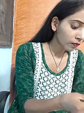 Snapshot of Divya-2007 chatting on February 27, 11:10 am Divya-2007 online show from February 27, 11:10 am