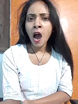 Snapshot of Divya-2007 chatting on March 2, 2:08 am Divya-2007 online show from March 2, 2:08 am