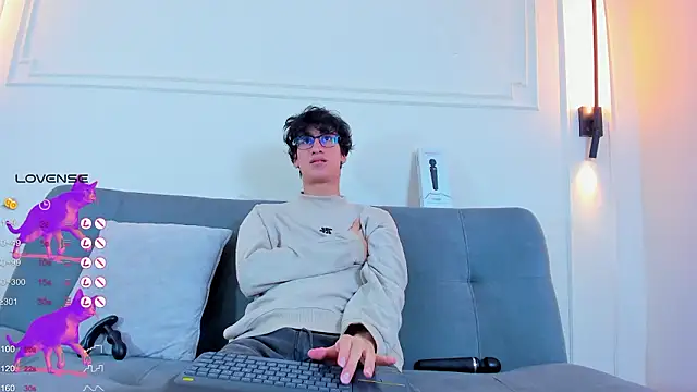 Snapshot of Cum_hunters chatting on February 5, 3:11 am Cum hunters online show from February 5, 3:11 am