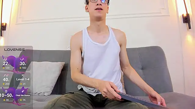 Snapshot of Cum_hunters chatting on February 19, 3:35 am Cum hunters online show from February 19, 3:35 am