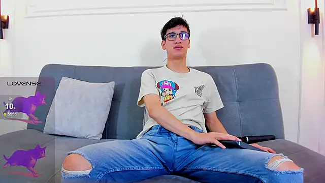 Snapshot of Cum_hunters chatting on February 25, 3:49 am Cum hunters online show from February 25, 3:49 am