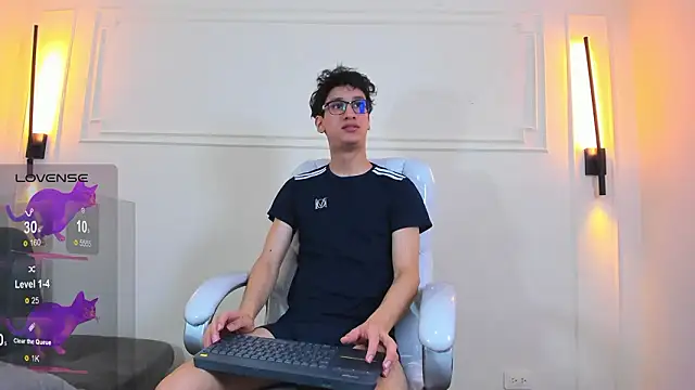 Cum hunters online show from March 24, 3:44 am