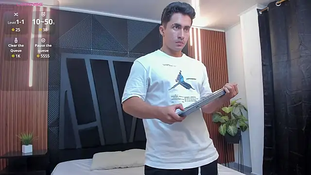 Brad Summer online show from March 7, 12:15 am