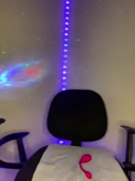 Snapshot of vane_foxxx chatting on February 17, 9:03 am vane foxxx online show from February 17, 9:03 am