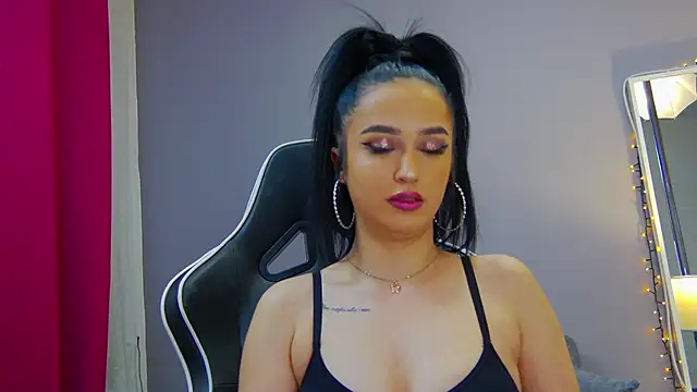 Snapshot of Eva_Lovvia_ chatting on February 20, 7:41 pm Eva Lovvia  online show from February 20, 7:41 pm