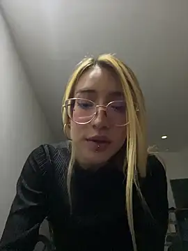 Snapshot of Princess_tokyo chatting on May 13, 7:39 am Princess tokyo online show from May 13, 7:39 am