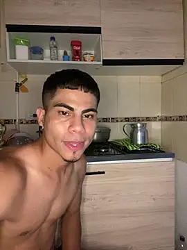 Dannytwinksxxx online show from April 5, 3:36 am