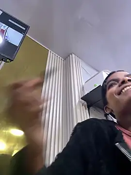 BriannaRoses online show from April 8, 4:12 am