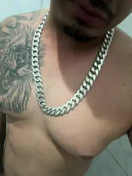 MorenoTatuado011 online show from April 4, 8:23 am