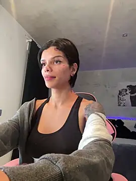 Rosariolovex online show from February 21, 11:44 am