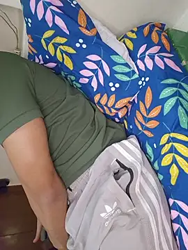 hot hunk boy online show from November 10, 9:30 am