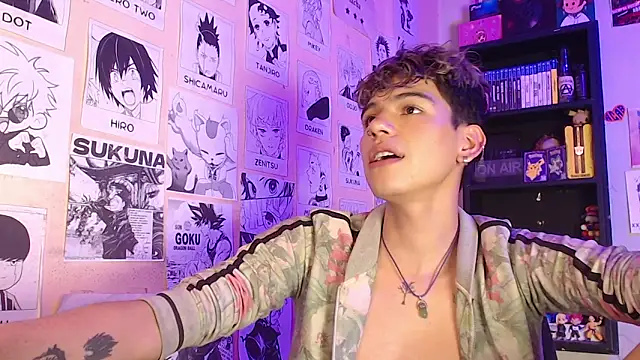 Snapshot of Mickey_Magic chatting on March 2, 11:07 am Mickey Magic online show from March 2, 11:07 am