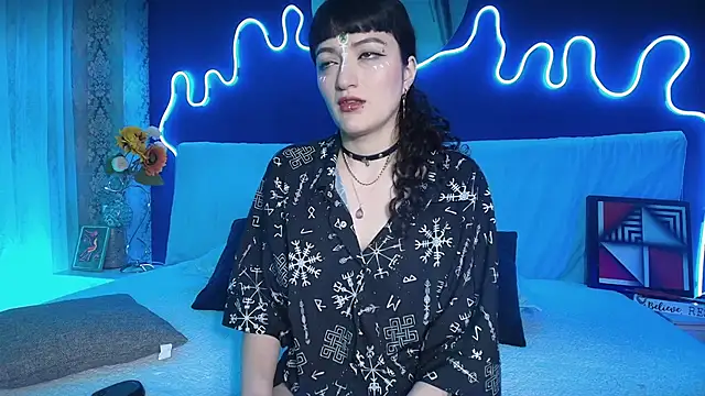 JeanneSabatier online show from April 4, 7:33 pm