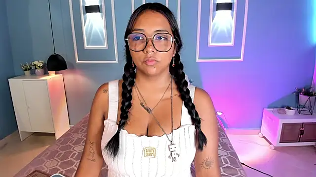 isabella zc online show from May 27, 2:14 pm