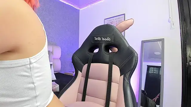 ah mara  online show from October 21, 11:33 am