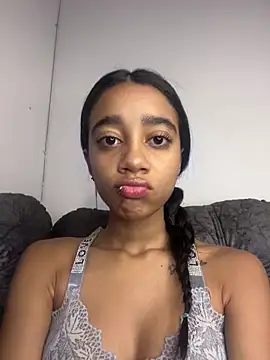 Zoe Sweett18 online show from February 25, 12:37 pm