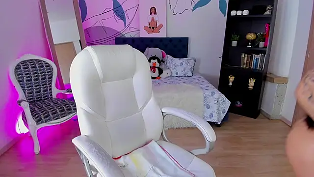 Dana Paula online show from March 14, 11:59 am