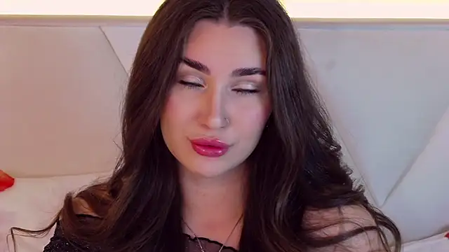 KiraBarlows online show from February 12, 7:24 pm