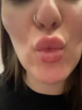 KiraBarlows online show from October 5, 7:17 am