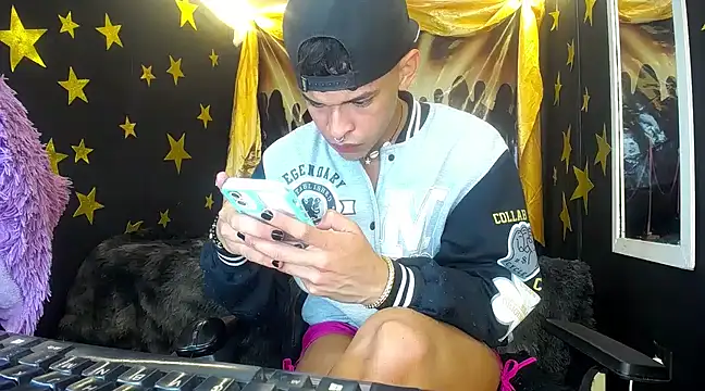 Snapshot of SoyAntho_ABR chatting on January 19, 2:25 am SoyAntho ABR online show from January 19, 2:25 am