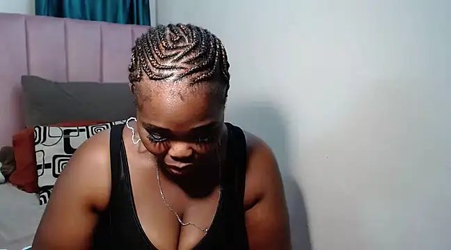 Snapshot of Hazel-nutt chatting on March 18, 9:43 pm Hazel-nutt online show from March 18, 9:43 pm