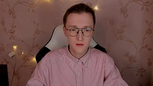 Snapshot of BlondiePrins chatting on January 17, 1:24 pm BlondiePrins online show from January 17, 1:24 pm