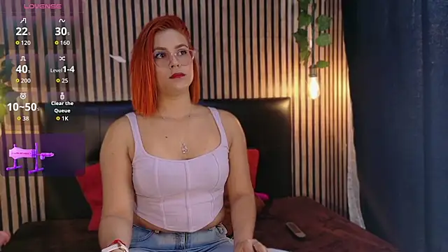 Snapshot of Sophie_new25 chatting on September 17, 12:29 pm Sophie new25 online show from September 17, 12:29 pm