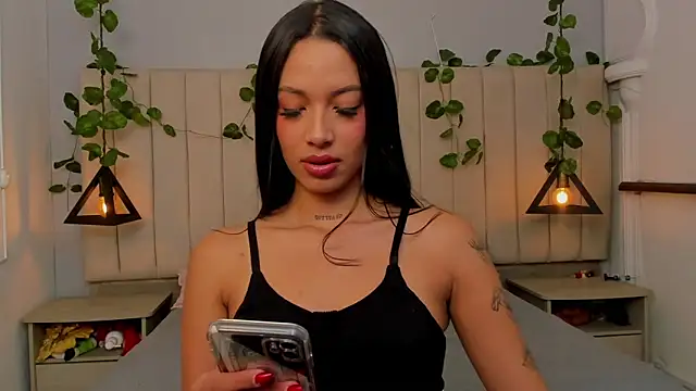 Paulina Lopezz online show from January 10, 8:10 pm