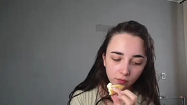 Snapshot of Eva_Gloryy chatting on March 8, 12:53 pm Eva Gloryy online show from March 8, 12:53 pm