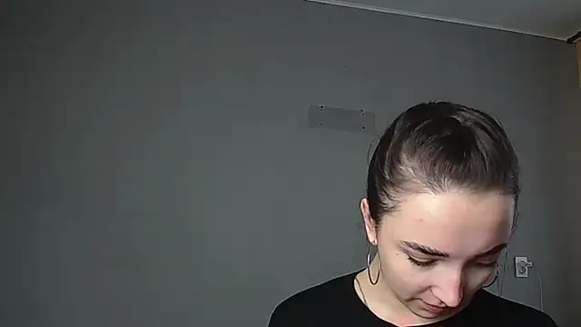 Snapshot of Eva_Gloryy chatting on March 18, 12:19 pm Eva Gloryy online show from March 18, 12:19 pm